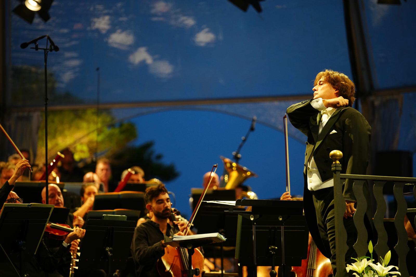 Pablo Mielgo — Music Without Borders